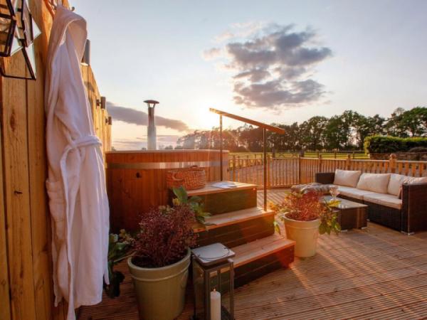 Imagine this🌿💦
Your own chill spot for unwinding:
✨ Freshly laid decking underfoot
🔥 A cosy wood-burning Kirami hot tub gently bubbling away as you soak in the peaceful vibes of the evening
🛁 Your soft robe hanging nearby, ready for you after that relaxing dip
Forget the hassle of booking a spa day. No need to travel just pure Nordic style relaxation right in your backyard.
Whether you’re into a quiet morning splash or a tranquil evening hangout under the stars, this space is yours to enjoy all year round.
Nurture your peace of mind. Dive into the Kirami way of life.
Check out the link in our bio to get in touch with us!
#KiramiUK #OutdoorChill #NordicRelaxation #HotTubFun #DeckingGoals #GardenRetreat Imagine this🌿💦
Your own chill spot for unwinding:
✨ Freshly laid decking underfoot
🔥 A cosy wood-burning Kirami hot tub gently bubbling away as you soak in the peaceful vibes of the evening
🛁 Your soft robe hanging nearby, ready for you after that relaxing dip
Forget the hassle of booking a spa day. No need to travel just pure Nordic style relaxation right in your backyard.
Whether you’re into a quiet morning splash or a tranquil evening hangout under the stars, this space is yours to enjoy all year round.
Nurture your peace of mind. Dive into the Kirami way of life.
Check out the link in our bio to get in touch with us!
#KiramiUK #OutdoorChill #NordicRelaxation #HotTubFun #DeckingGoals #GardenRetreat